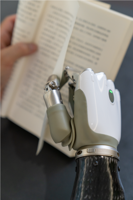 神經接口-機器人-AI算法 三位一體自主研發平臺完成億元融資，智能機器人研發迎來新突破