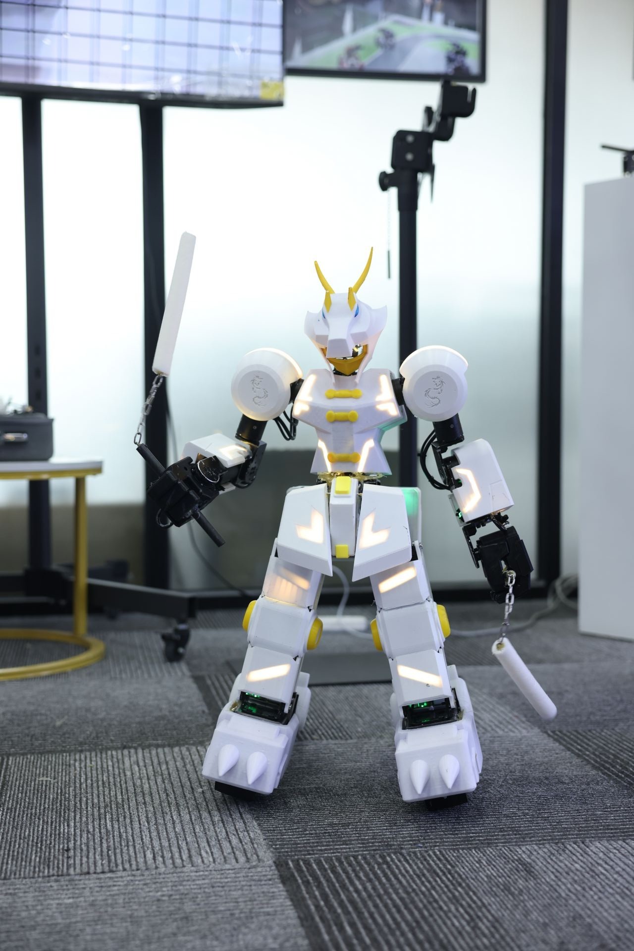 深圳良好創業環境讓格斗機器人打出“雙節棍”——訪工匠社科技創始人招俊健